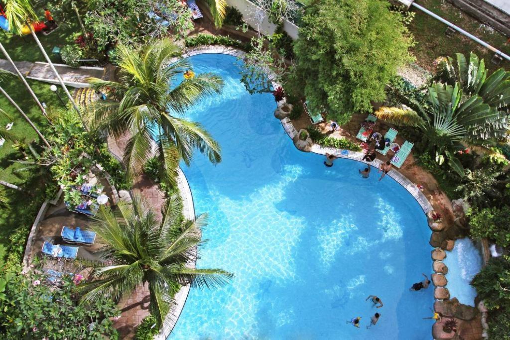 Rainbow Paradise Beachfront Penang Tanjung Bungah  Exterior photo